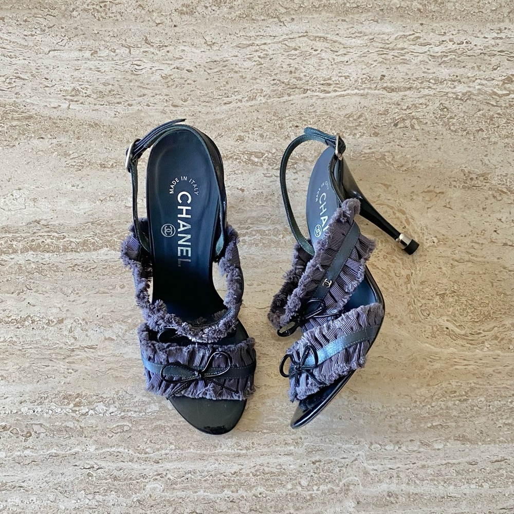 Vintage Chanel Ruffle Bow CC Slingback Sandal Heels
